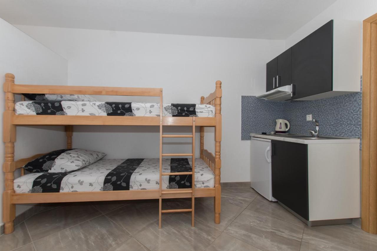 Studio Apartments Zloic In Krvavica Exterior photo