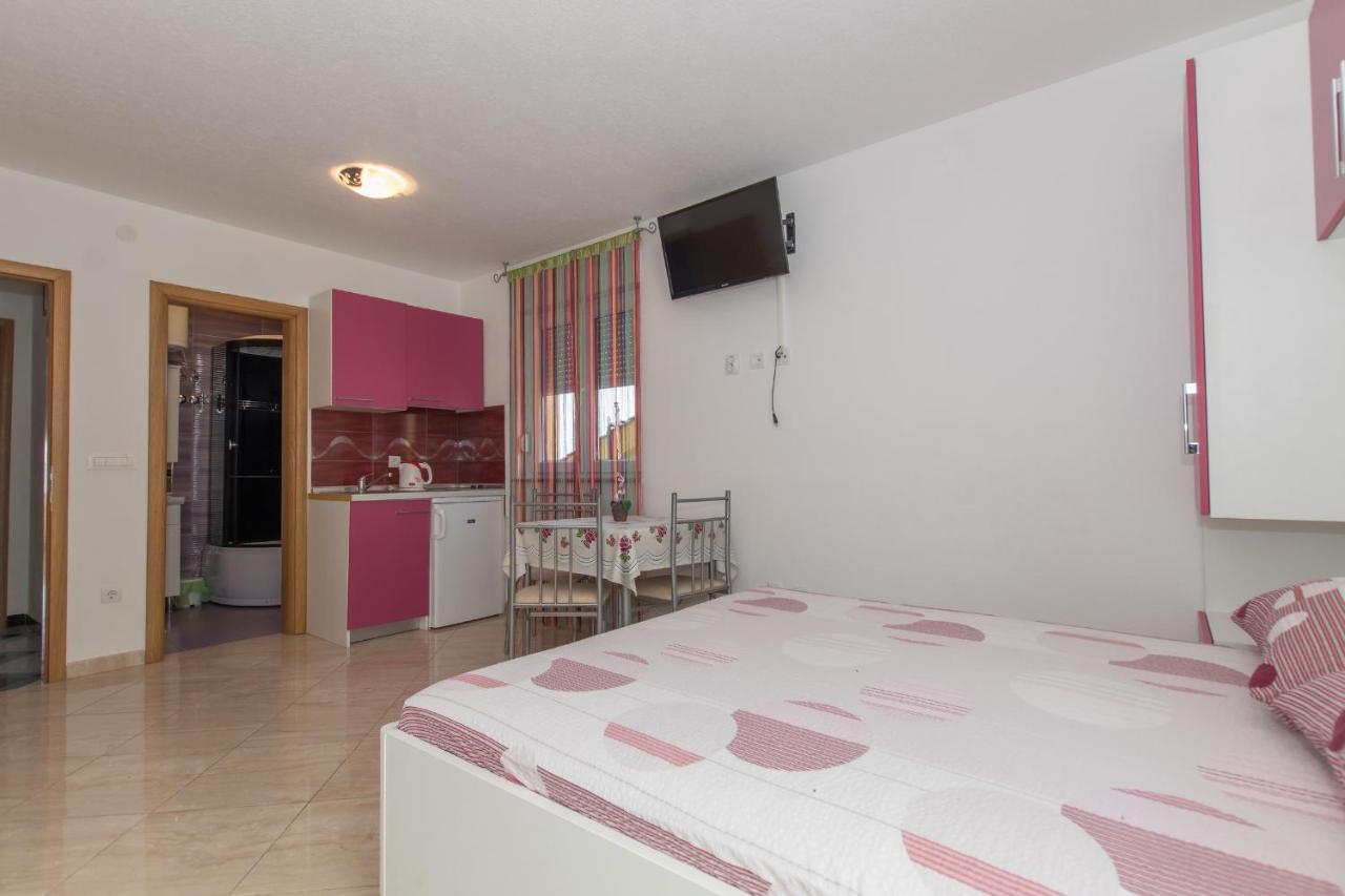 Studio Apartments Zloic In Krvavica Exterior photo