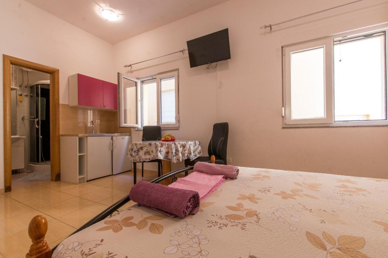 Studio Apartments Zloic In Krvavica Exterior photo