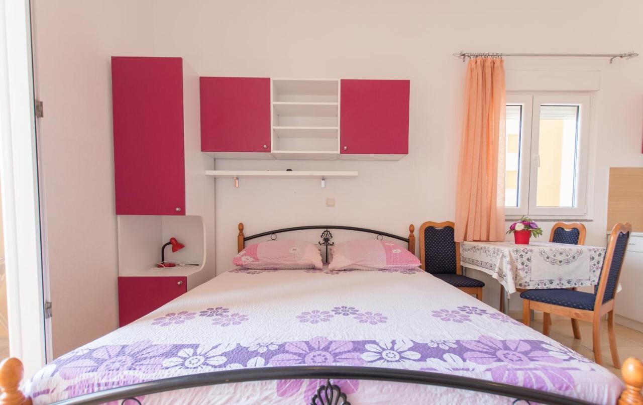 Studio Apartments Zloic In Krvavica Exterior photo